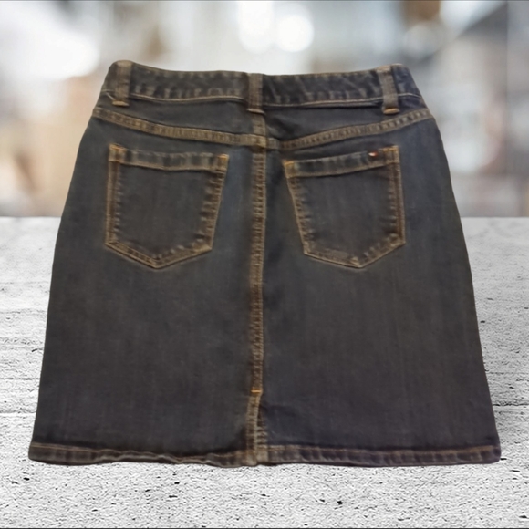 Tommy Hilfiger short denim skirt size 2 - Picture 3 of 14